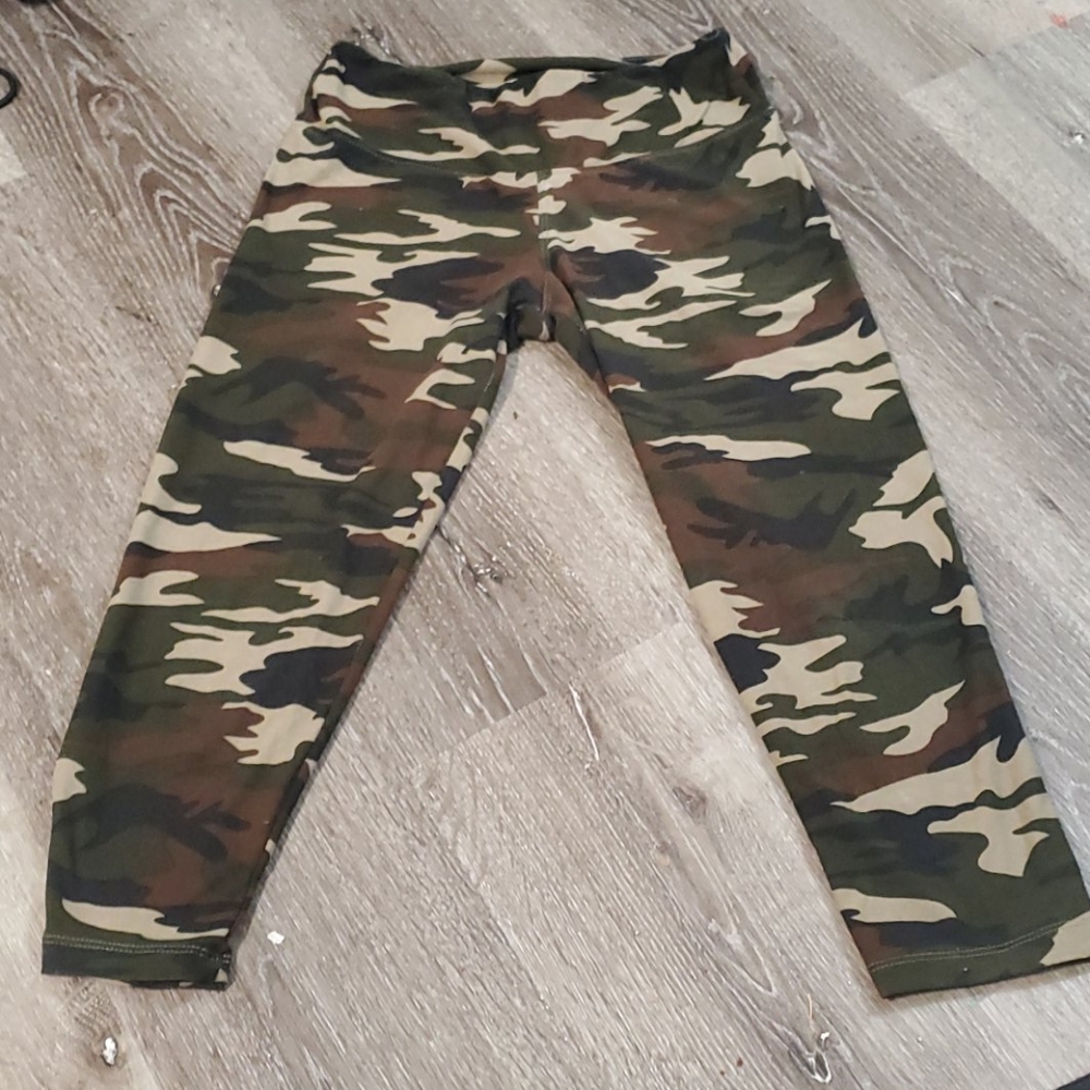 Camo Spandex Capris